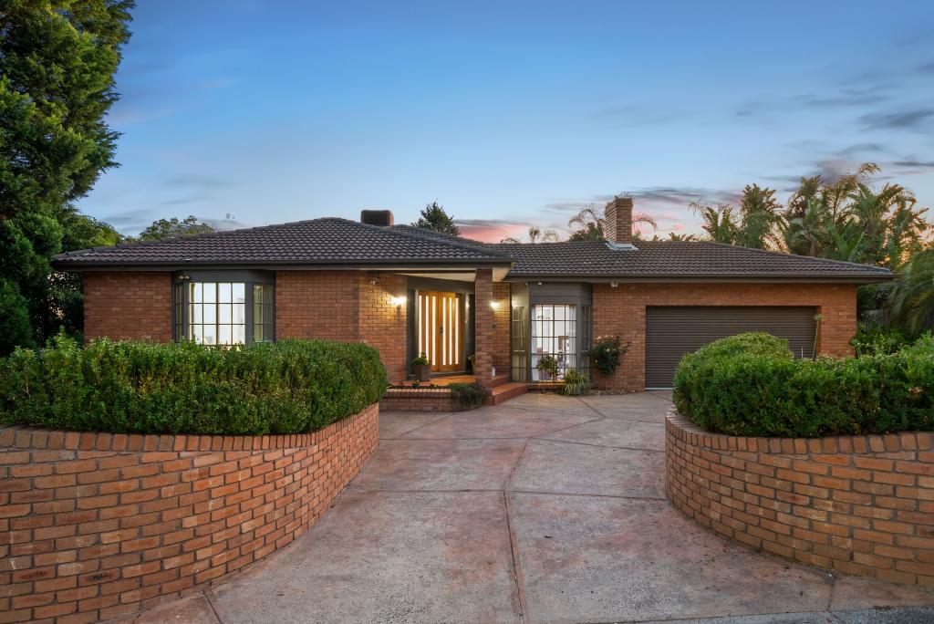 49 TIMBERTOP DR, ROWVILLE, VIC 3178