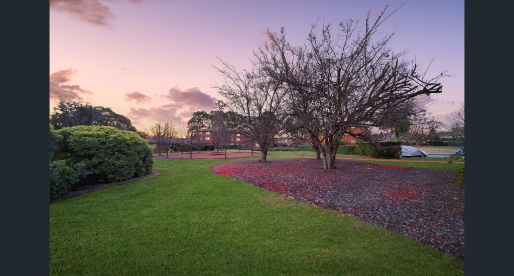 32/27 Coxen St, Hughes, ACT 2605