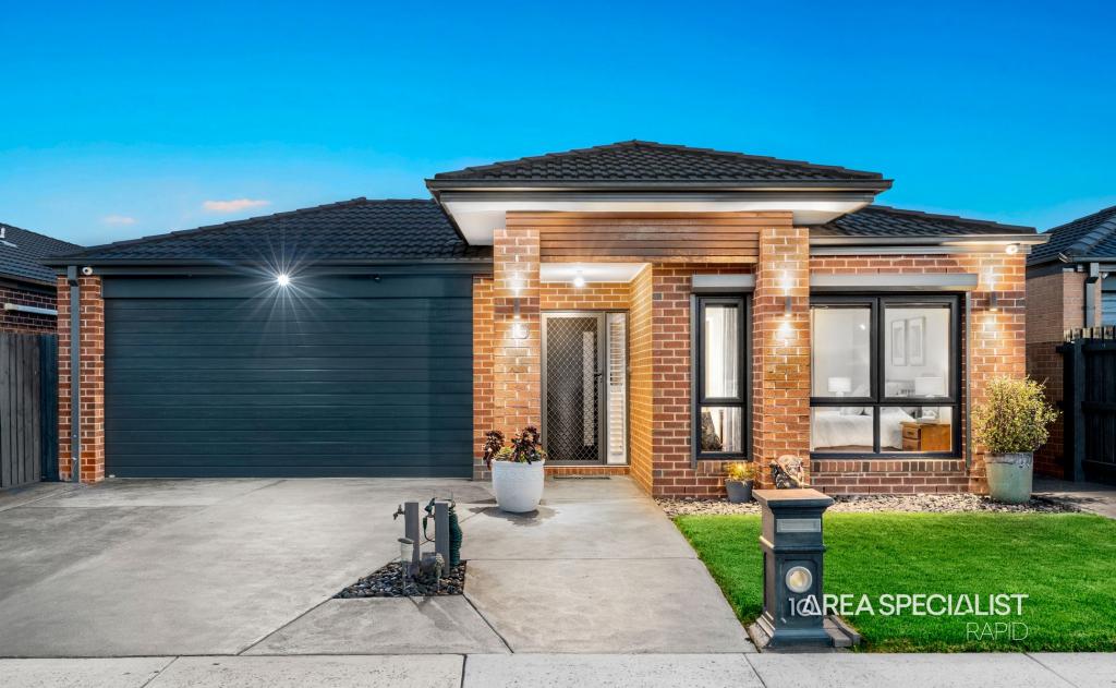 10 PONTIAC RD, CRANBOURNE EAST, VIC 3977