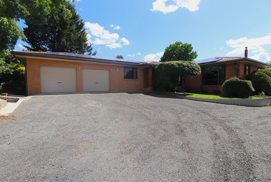 8 Cramsie Cres, Glen Innes, NSW 2370