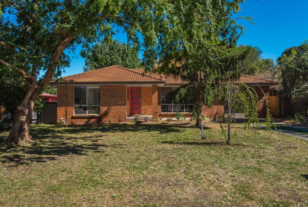 5 Acacia Ct, Gisborne, VIC 3437