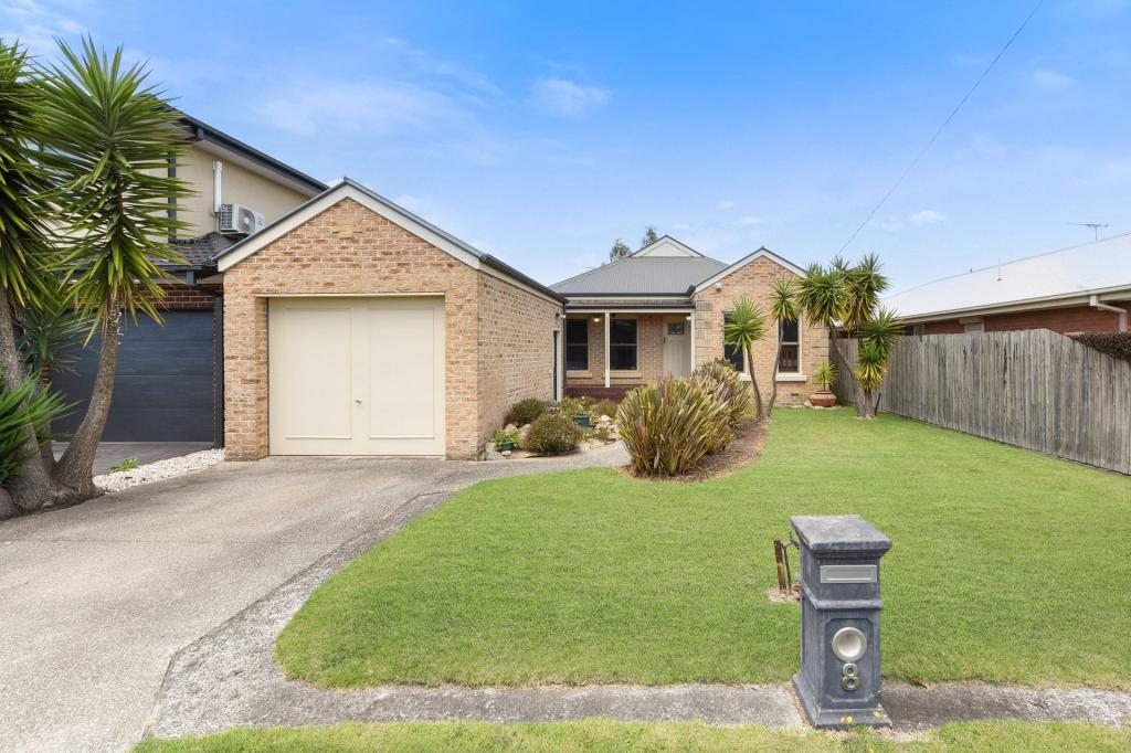 8 Railway Ave, Beaconsfield, VIC 3807