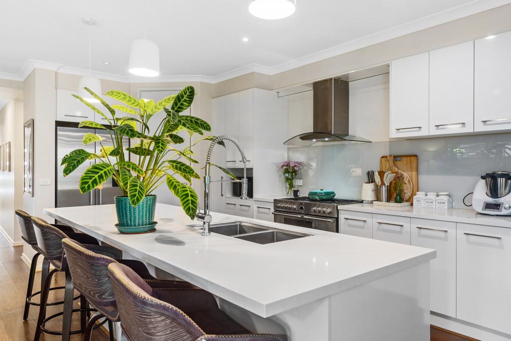 18 Tributary Way, Woodend, VIC 3442
