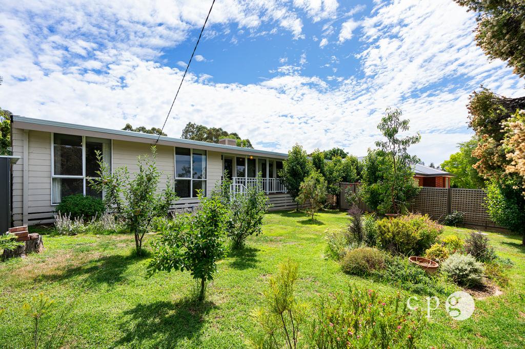 24 Maldon Rd, Mckenzie Hill, VIC 3451