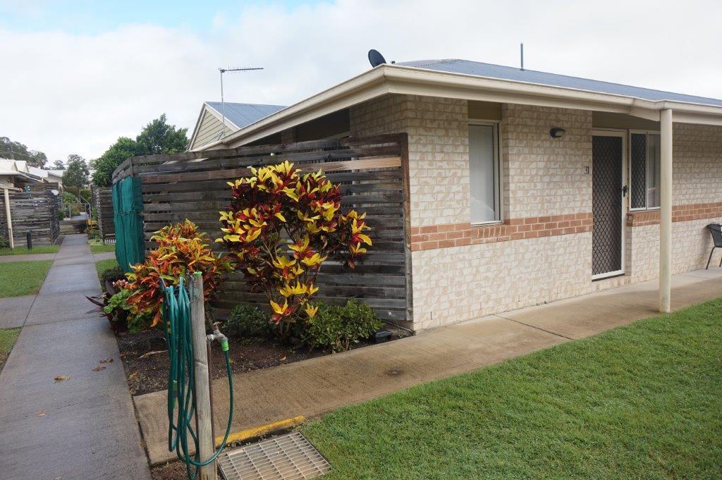 31/2-12 College Rd, Southside, QLD 4570