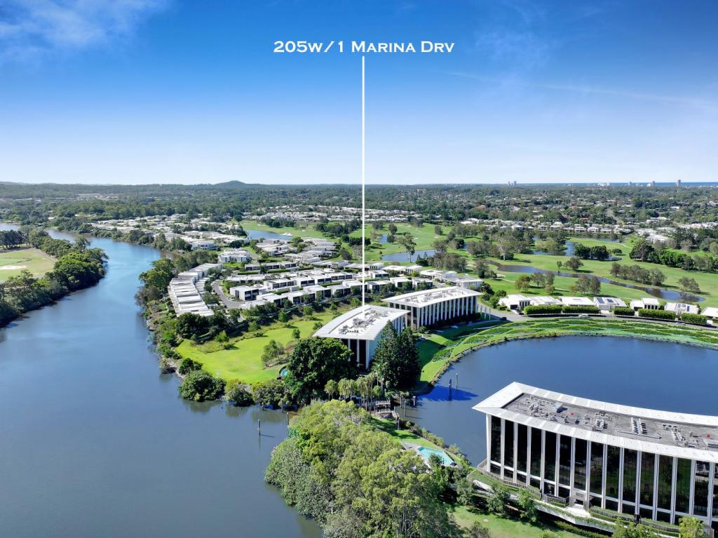 205w/1 Marina Dr, Benowa, QLD 4217