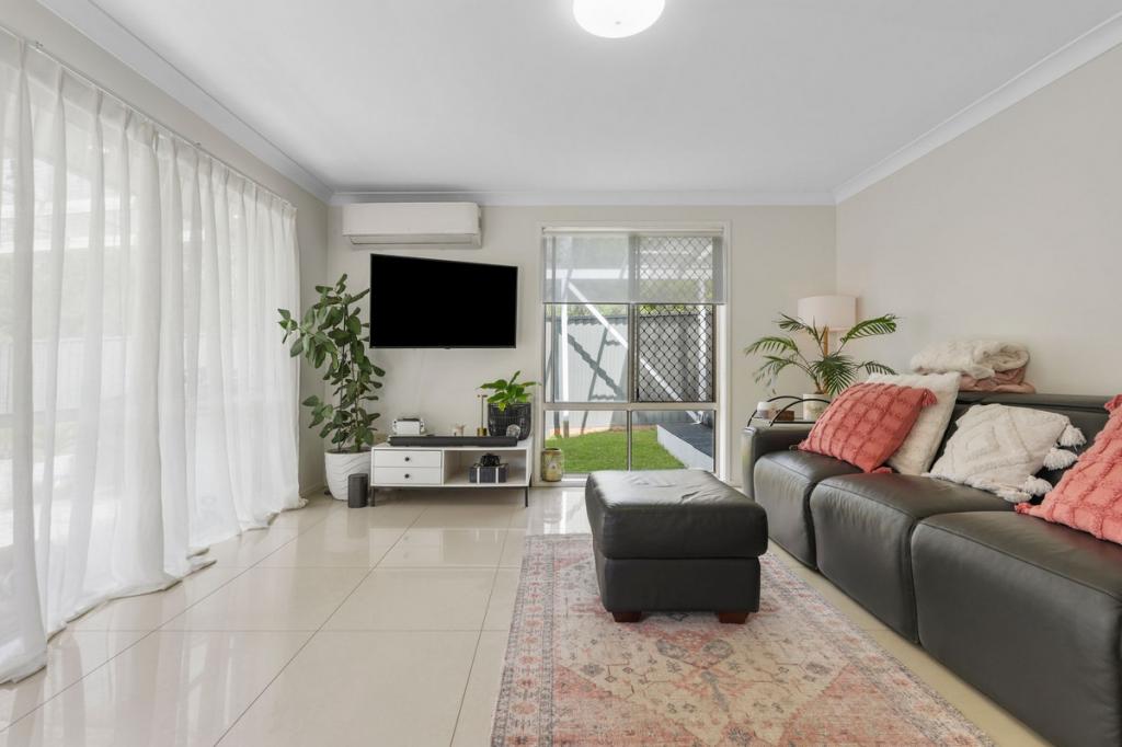 1/2 Parkridge Dr, Molendinar, QLD 4214