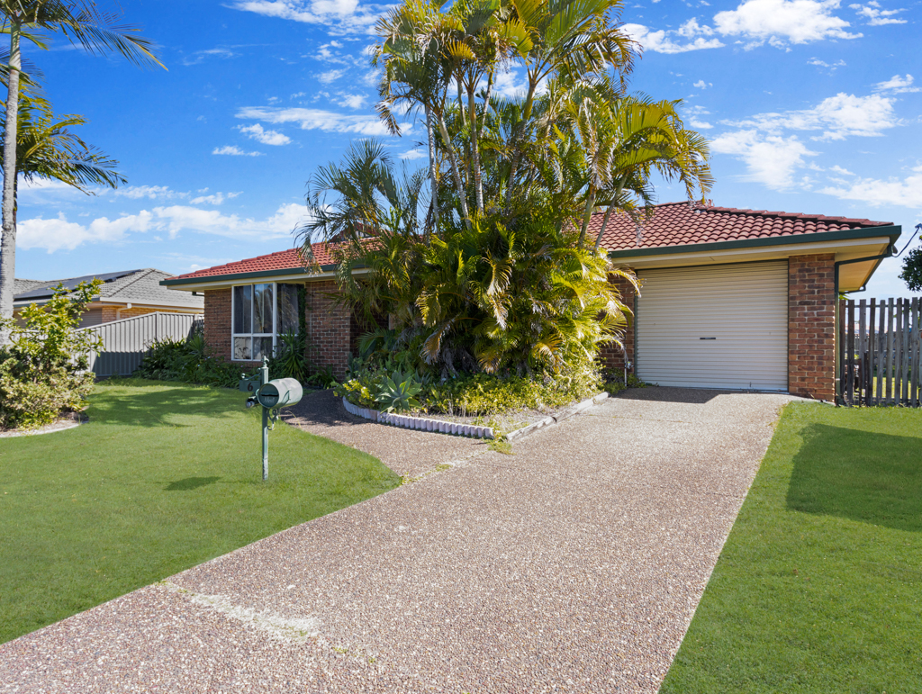 6 Fern Tree Cl, Kawungan, QLD 4655