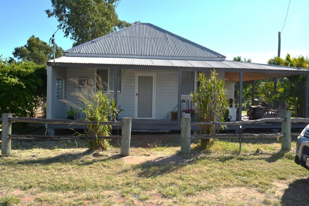 134 Ash St, Barcaldine, QLD 4725
