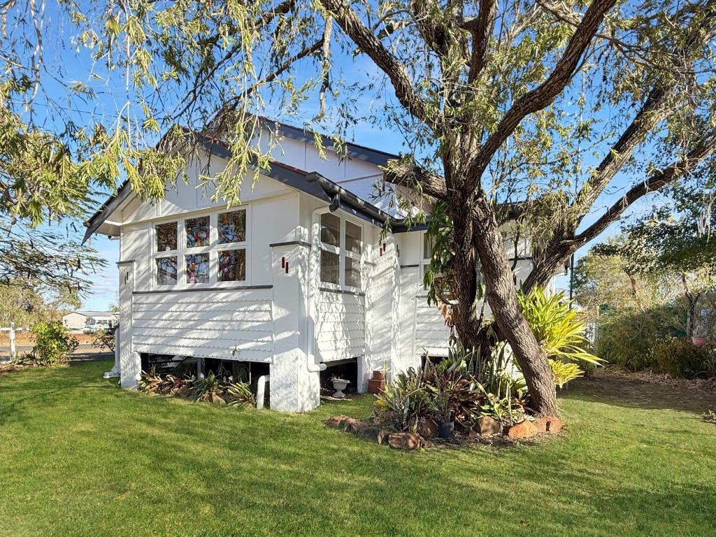 13 Kent St, Forest Hill, QLD 4342