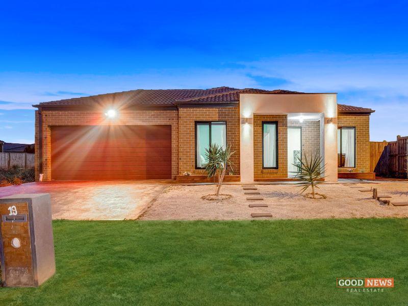 19 Leyana Cres, Brookfield, VIC 3338