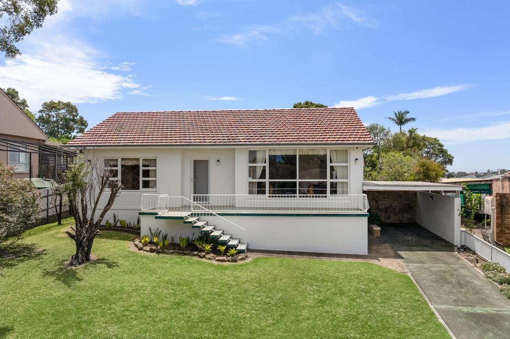 4 Lewis Dr, Figtree, NSW 2525