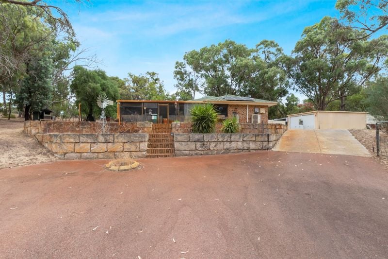 121 Mulga Dr, Parklands, WA 6180