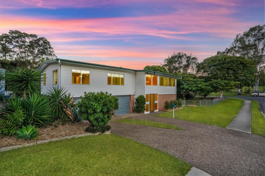 2 Onslow St, Arana Hills, QLD 4054