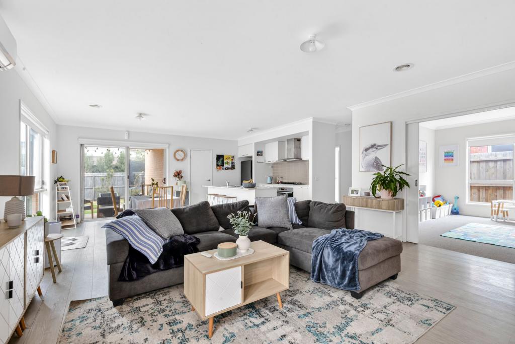 17 Snedden St, Armstrong Creek, VIC 3217