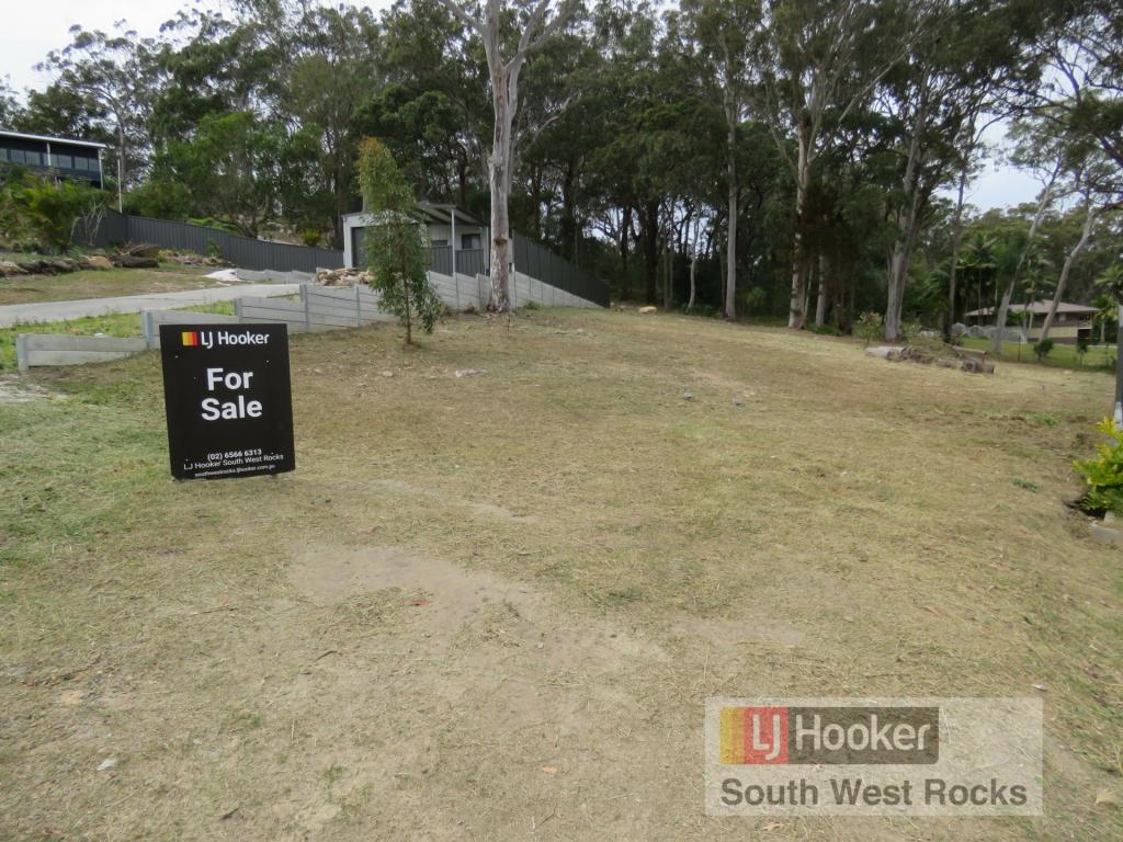 25 Racemosa Cct, South West Rocks, NSW 2431