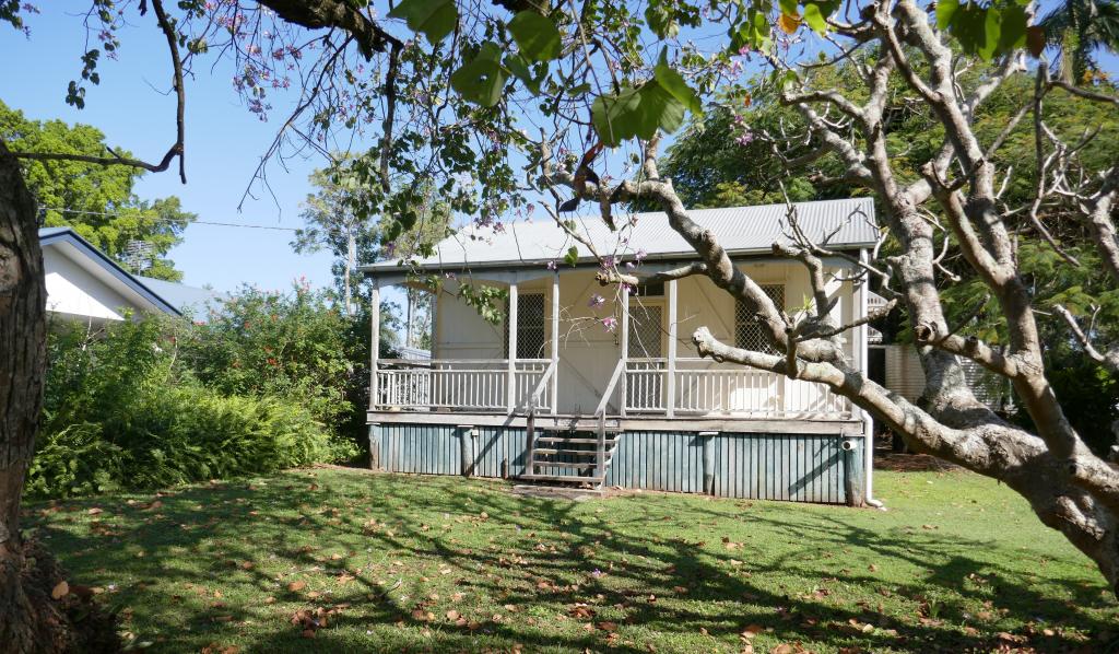 36 Bowen Rd, Glass House Mountains, QLD 4518