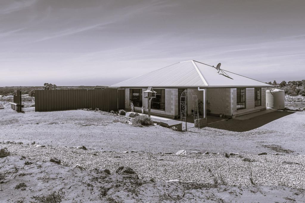 100 Loxton Dr, Moorook, SA 5332