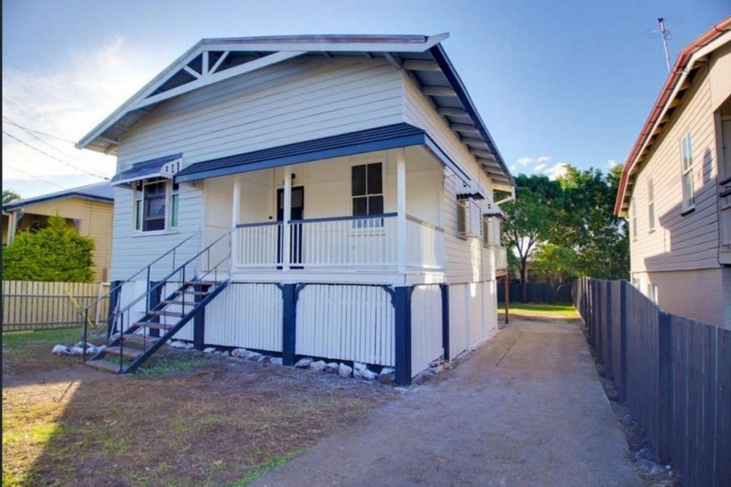 46 Blackstone Rd, Newtown, QLD 4305