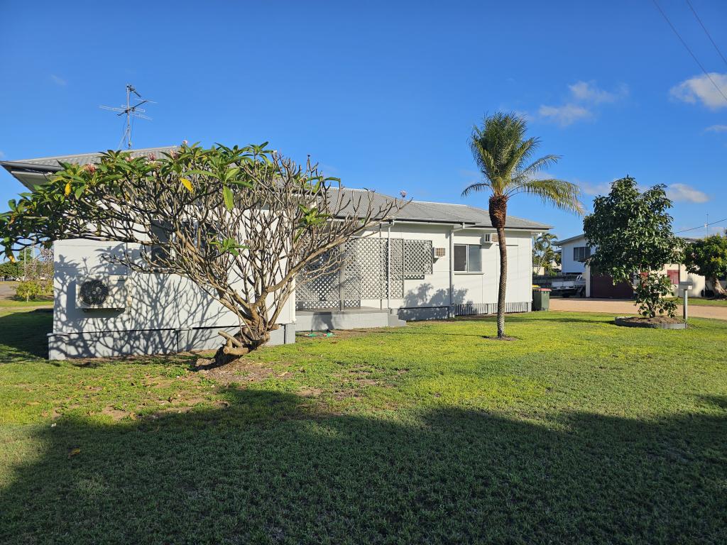 24-26 Mackersie St, Ayr, QLD 4807