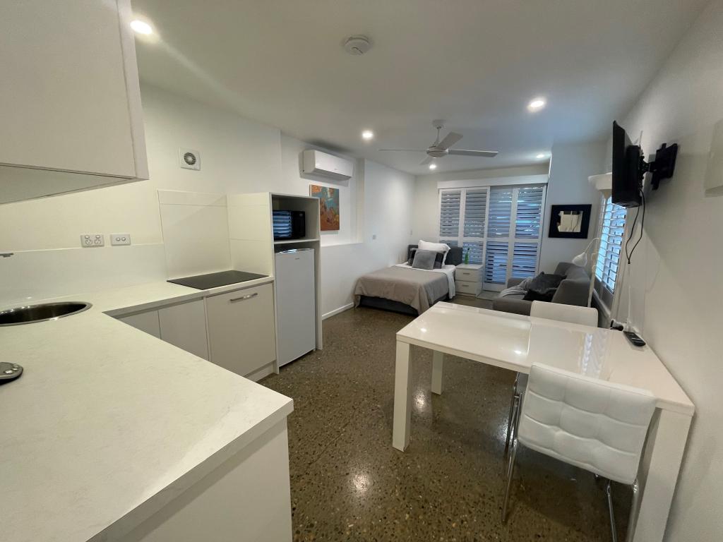 A/1 Pira Ct, Ashmore, QLD 4214