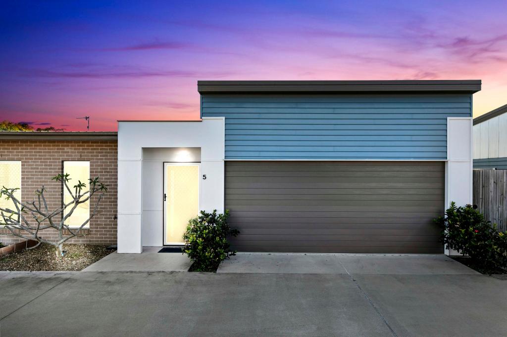 5/1 Links Ct, Urraween, QLD 4655