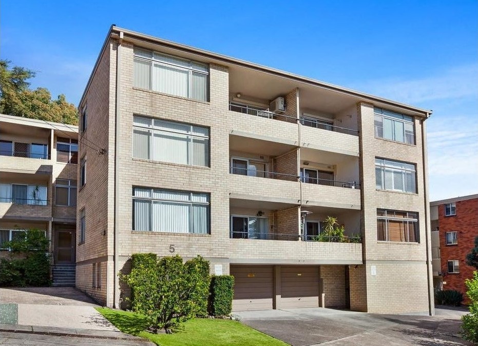 1/5 BORTFIELD DR, CHISWICK, NSW 2046