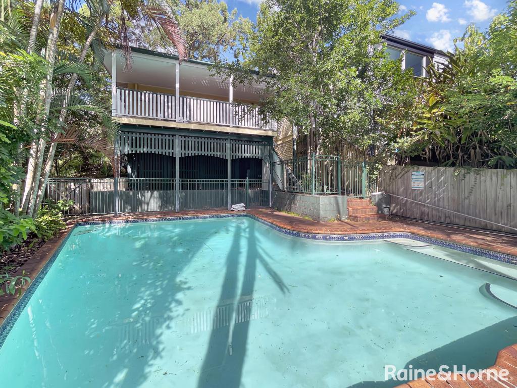 19 Ruskin St, Taringa, QLD 4068