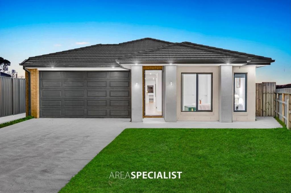 54 Guru Bvd, Lynbrook, VIC 3975