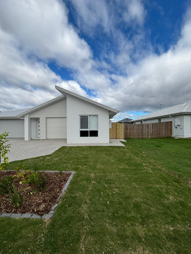 2/36 Mali Way, Logan Village, QLD 4207