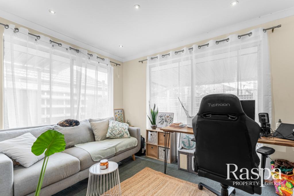 4 HATCH PL, BIBRA LAKE, WA 6163
