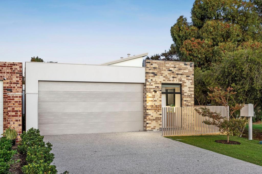 8 Pendine St, Carine, WA 6020