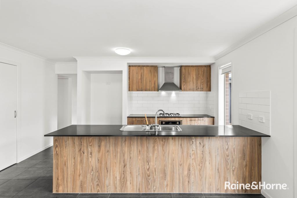 27 Yamuna Ave, Munno Para West, SA 5115