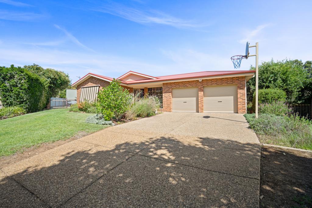 5 Glenvale Pl, Bourkelands, NSW 2650