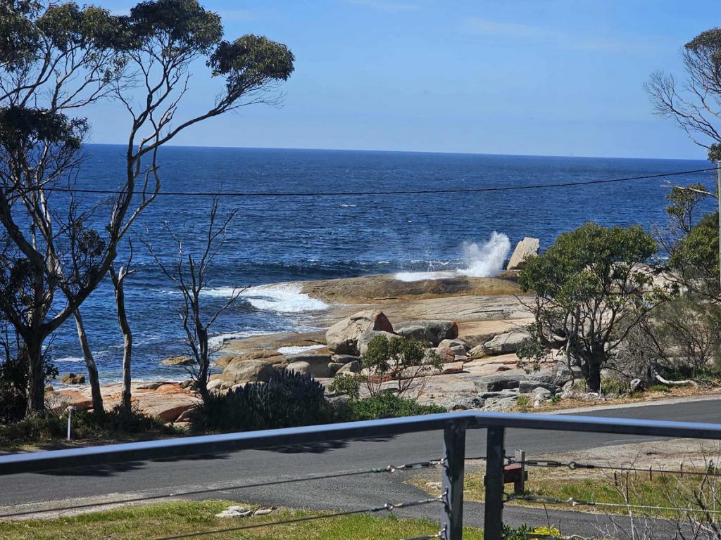 9 Waubs Esp, Bicheno, TAS 7215