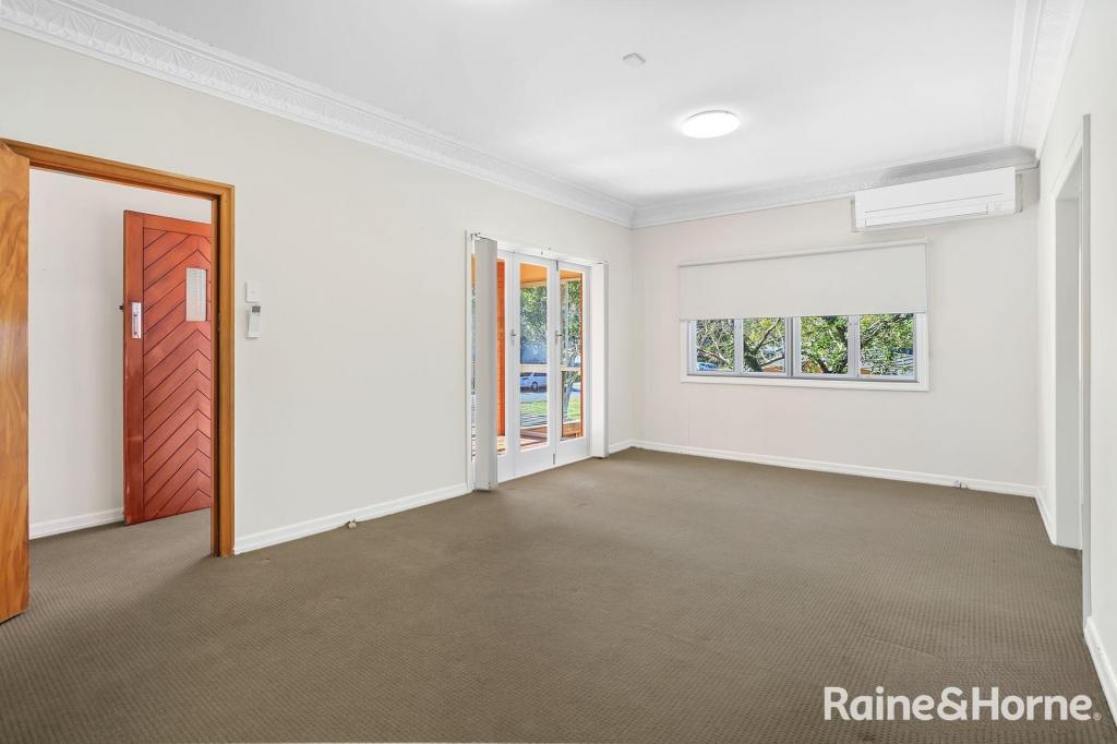 45 Newcross St, Indooroopilly, QLD 4068