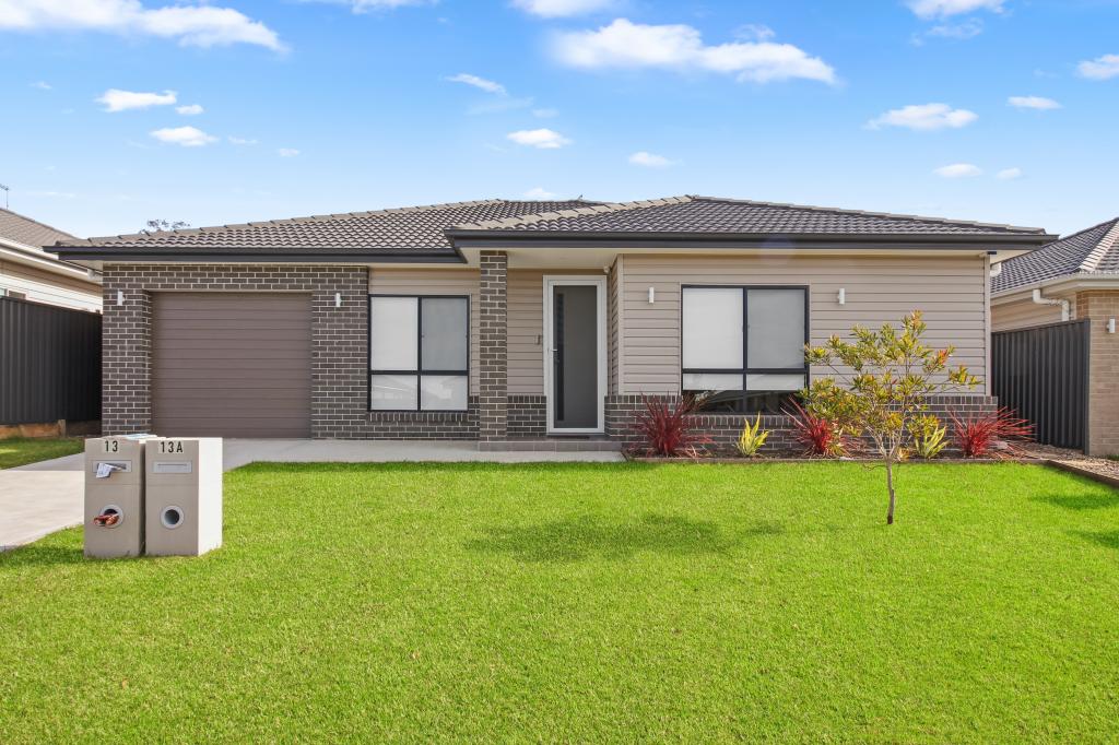 13 Station Master Ave, Thirlmere, NSW 2572