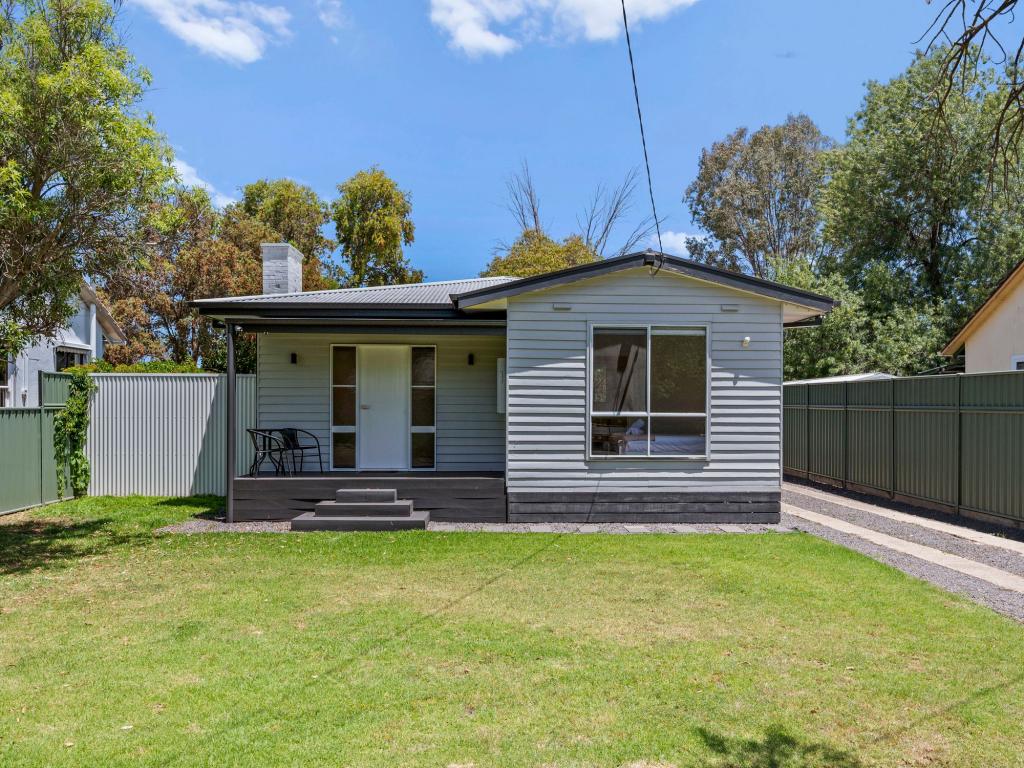 19 Russell St, Benalla, VIC 3672