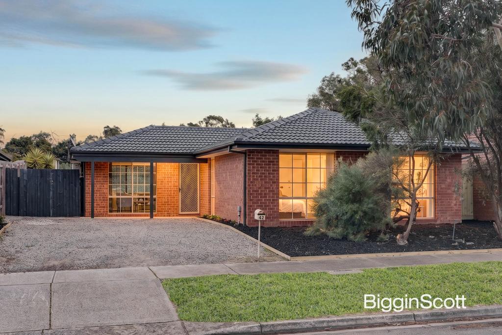 69 Darnley Dr, Skye, VIC 3977