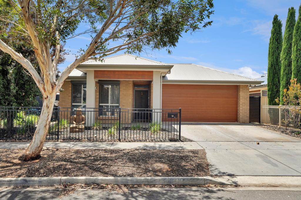 13 CLEMENTINE AVE, MUNNO PARA, SA 5115
