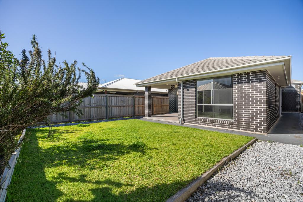 16 WEEBILL ST, PALMVIEW, QLD 4553