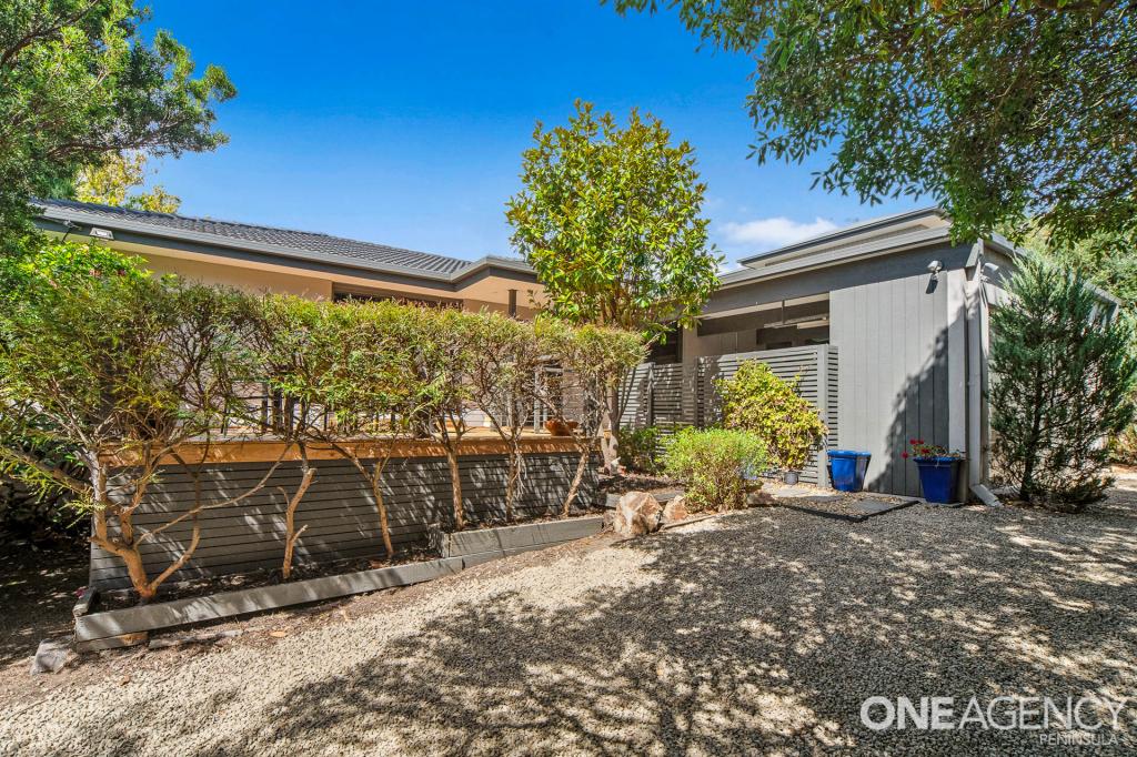 17 PARKMORE RD, ROSEBUD, VIC 3939