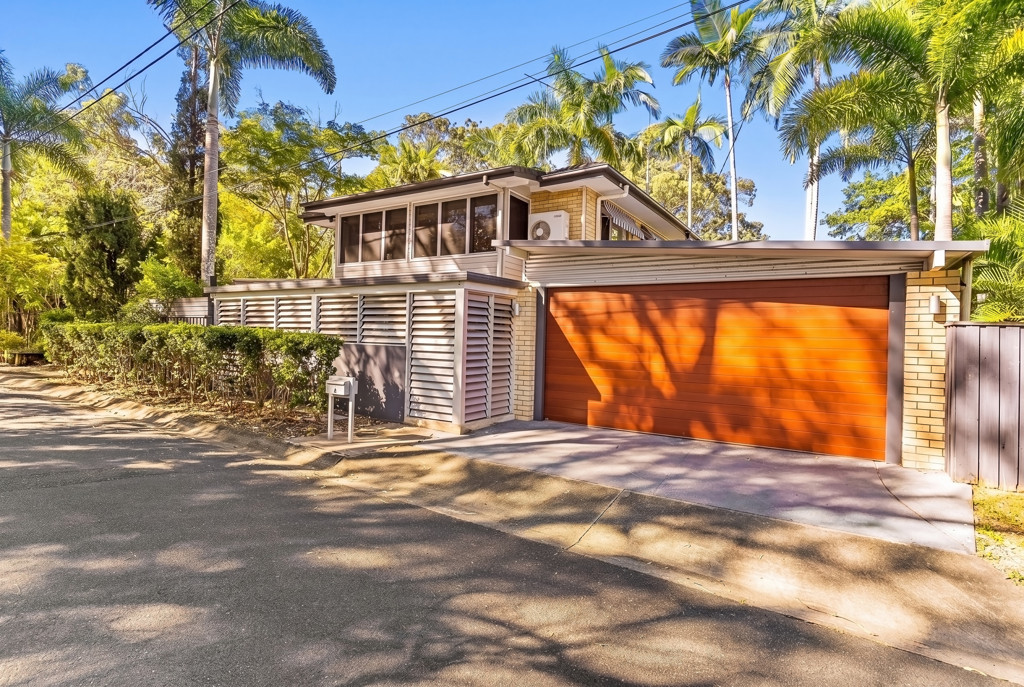 2 Bellara St, Ashmore, QLD 4214
