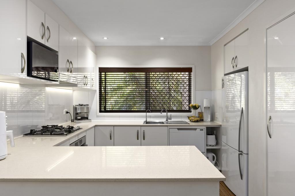 4 Blamey Dr, Tugun, QLD 4224