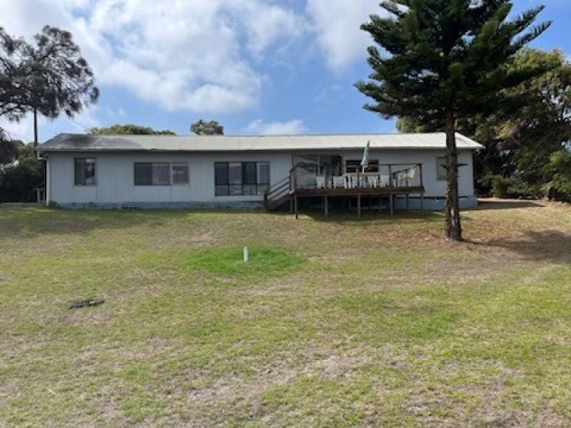 9 Finniss St, Clayton Bay, SA 5256