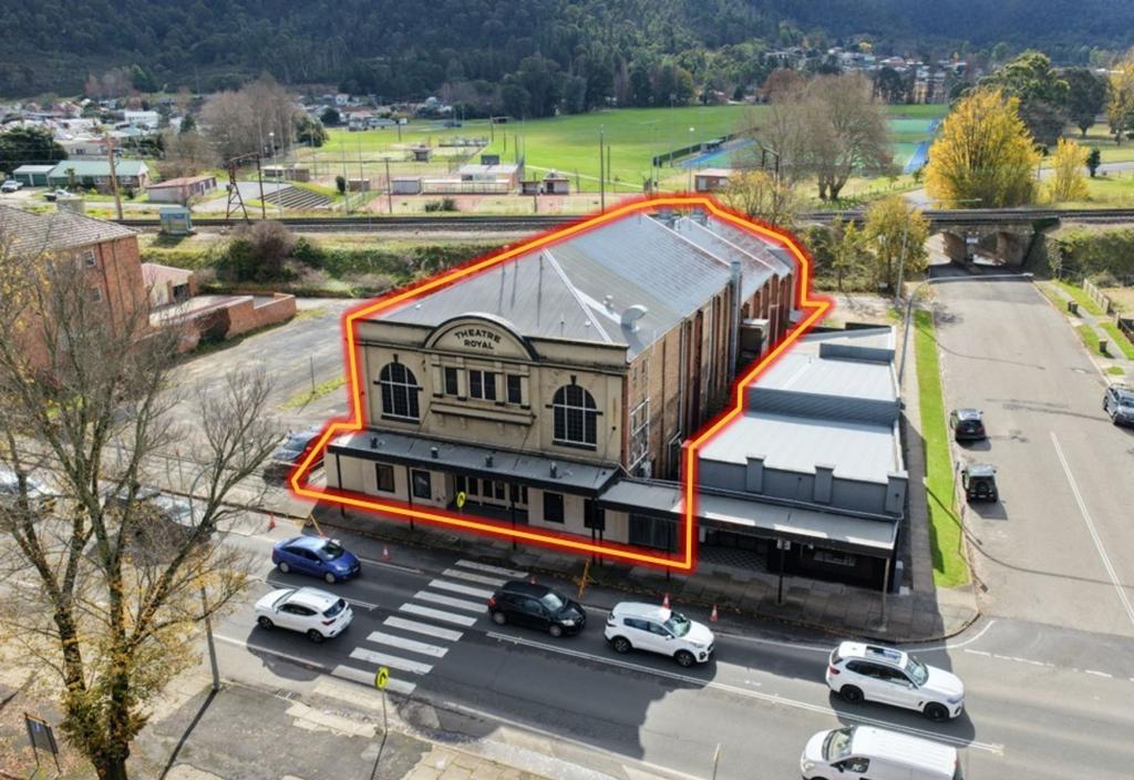 208 MAIN ST, LITHGOW, NSW 2790