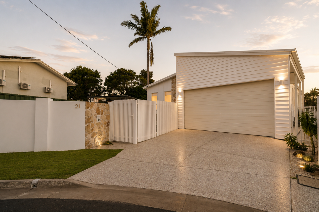 21 Yoorana Pl, Broadbeach Waters, QLD 4218