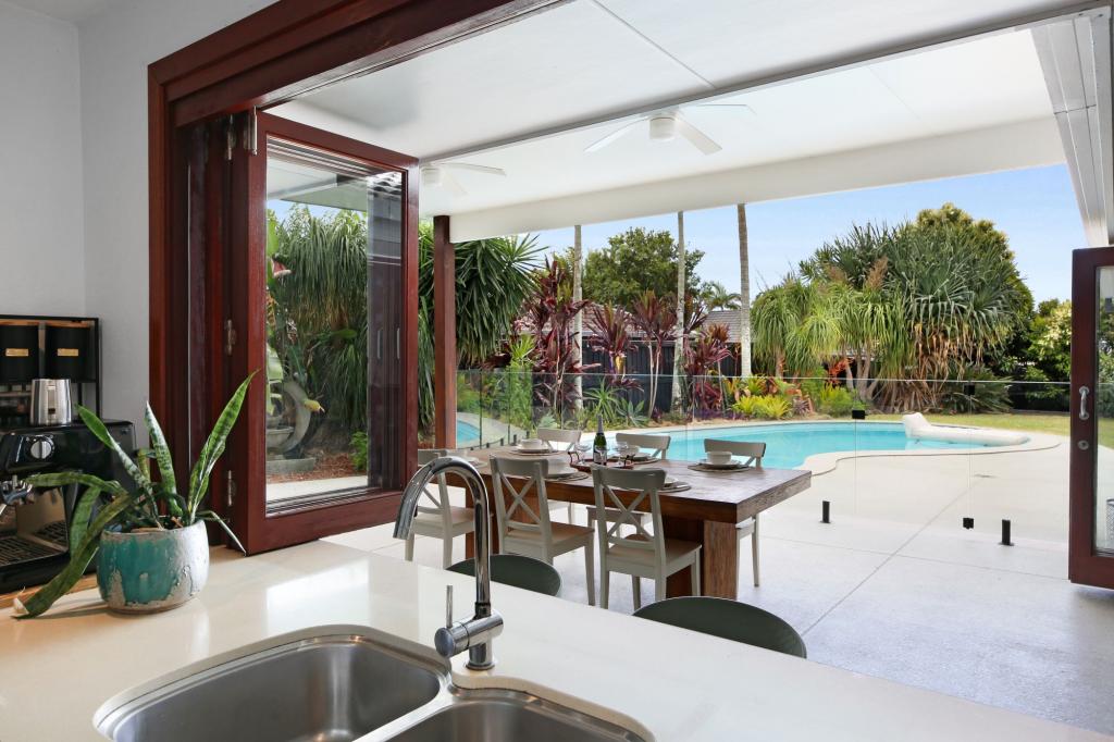 25 Huntingdale Cres, Robina, QLD 4226