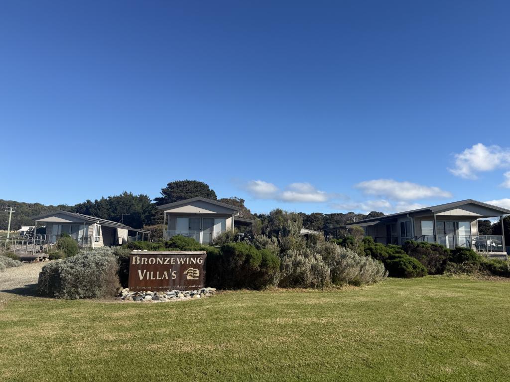 105 The Esplanade, Naracoopa, TAS 7256