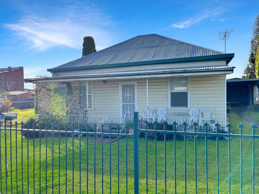 6 Coronation Ave, Werris Creek, NSW 2341